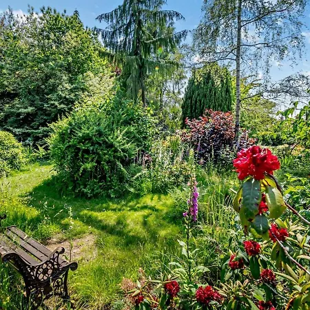 Rue Crofts View * Cropton